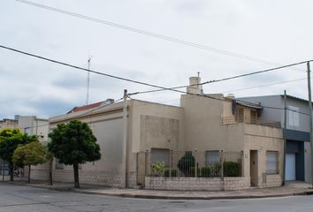 Casa en  Calle Luis Maria Drago 2216, Bahía Blanca, Provincia De Buenos Aires, Arg