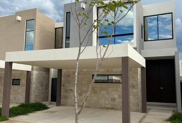 Casa en condominio en  Calle 21, Conkal, Yucatán, 97345, Mex