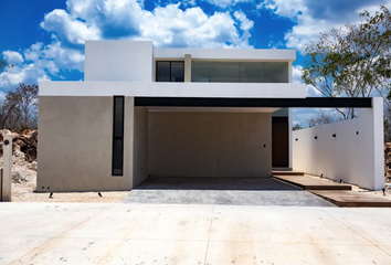 Casa en  Pueblo Cholul, Mérida, Yucatán