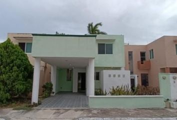 Casa en  Calle 27, Chuburna De Hidalgo, Mérida, Yucatán, 97208, Mex