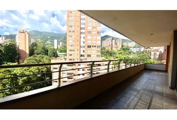 Apartamento en  Poblado, Medellín