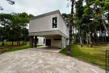 Casa en  La Herradura, Pinamar