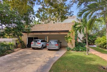 Casa en  Avenida Paseo Del Jaguar, Yucatán Country Club, Mérida, Yucatán, 97308, Mex