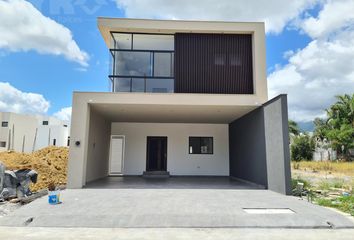 Casa en  Huajuquito, Santiago, Nuevo León