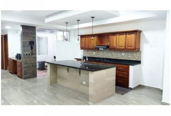 Apartamento en  Barrio Cristóbal, Medellín