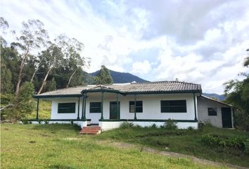 Casa en  La Ceja, Antioquia