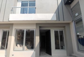 Casa en condominio en  Privada San Uriel 5031, Paseos De San Miguel, San Miguel, Santiago De Querétaro, Querétaro, 76118, Mex