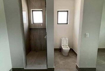 Casa en  Vía Aremula 302, Fuentes Del Valle, San Pedro Garza García, Nuevo León, 66224, Mex