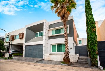 Casa en  Puerta De Hierro, Zapopan, Zapopan, Jalisco