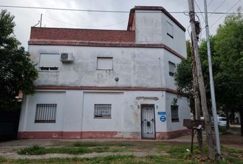 Casa en  Remedios De Escalada, Partido De Lanús