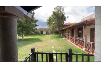 Casa en  Mitad Del Mundo, Norte De Quito