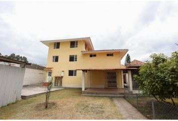 Casa en  Calderón, Quito