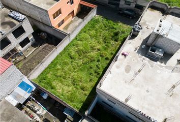 Terreno Comercial en  Puengasí, Quito