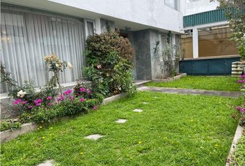 Casa en  San Juan, Quito