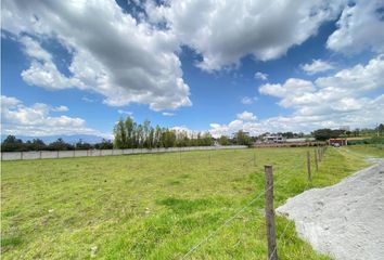 Terreno Comercial en  Tababela, Quito