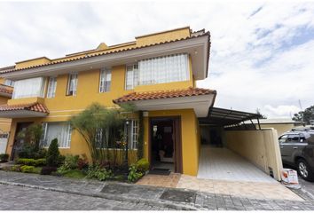 Casa en  Conocoto, Quito