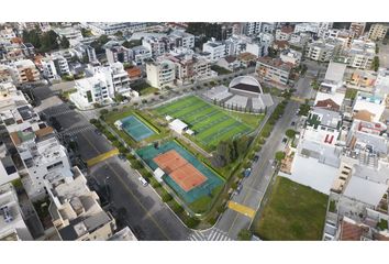 Departamento en  Solca, San Isidro Del Inca, Quito