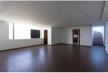 Departamento en  Solca, San Isidro Del Inca, Quito