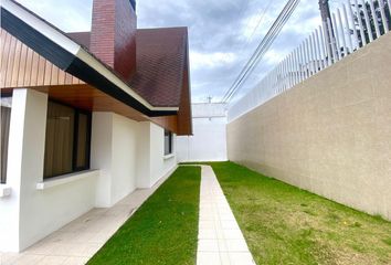 Casa en  El Batán, Quito