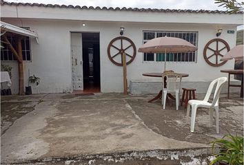 Casa en  Mitad Del Mundo, Norte De Quito