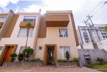 Casa en  Ponceano, Norte De Quito