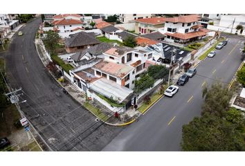 Terreno Comercial en  Cumbayá, Quito