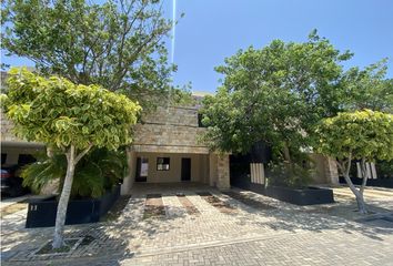 Casa en  Algarrobos Desarrollo Residencial, Mérida, Yucatán