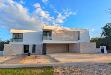 Casa en  Yucatán Country Club, Mérida, Yucatán