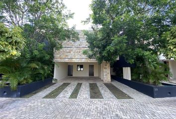 Casa en  Algarrobos Desarrollo Residencial, Mérida, Yucatán