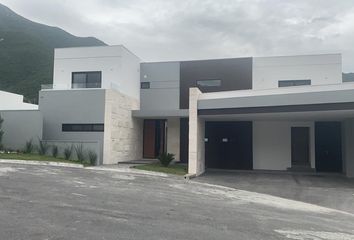 Casa en  Congregacion Yerbaniz, Santiago, Nuevo León