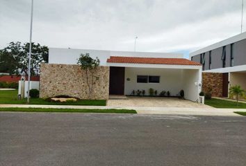 Casa en condominio en  Pueblo Conkal, Conkal