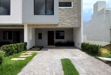 Casa en condominio en  Calle Tabachines, San Agustín, Tlajomulco De Zúñiga, Jalisco, 45645, Mex