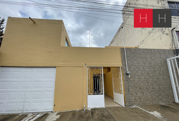 Casa en  Avenida Francisco Lamadrid 53, Lomas De Loreto, Heróica Puebla De Zaragoza, Puebla, 72260, Mex