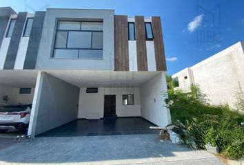 Casa en  Huajuquito, Santiago, Nuevo León