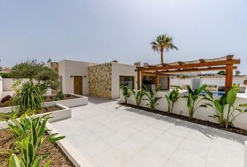 Chalet en  Distrito 1 - Centro - El Chaparral, Torrevieja