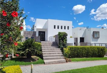 Casa en  Cumbayá, Quito