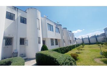 Casa en  Calderón, Quito