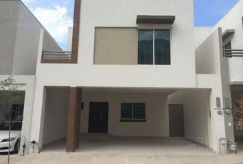 Casa en  Puerta De Hierro Cumbres, Monterrey