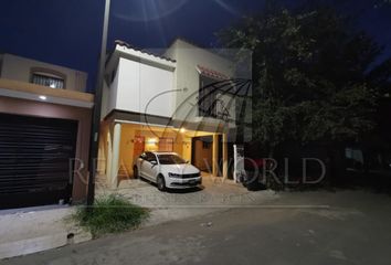 Casa en  Privada San Carlos, Guadalupe, Nuevo León