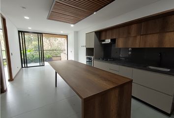 Apartamento en  Poblado, Medellín