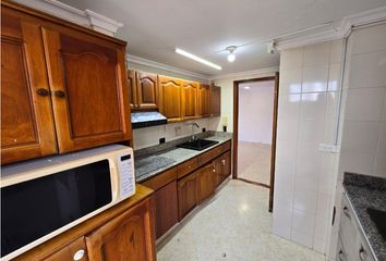 Apartamento en  Loma De Los Bernal, Medellín