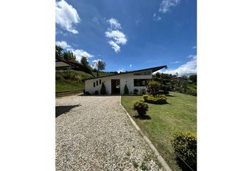 Villa-Quinta en  El Carmen De Viboral, Antioquia