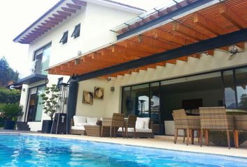 Casa en condominio en  Avándaro, Valle De Bravo