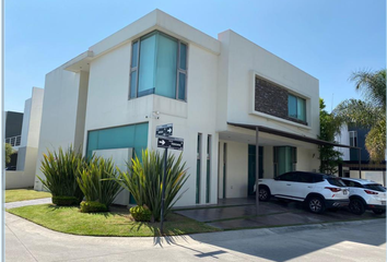 Casa en condominio en  Calle Verona, Villa Verona, Zapopan, Jalisco, 45115, Mex