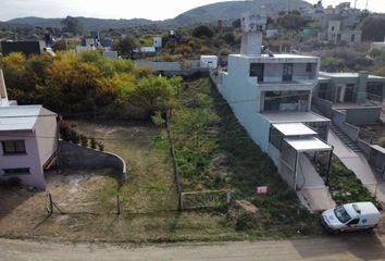 Terrenos en  Calle 17 De Agosto, Yocsina, Santa María, Córdoba, Arg