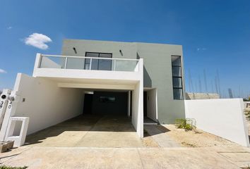 Casa en  Instituto Confucio De La Uady, Cholul, Mérida, Yucatán, Mex