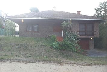 Casa en  Barrio Cerrado Costa Esmeralda, Pinamar