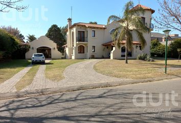 Casa en  1ª Junta, Córdoba Capital