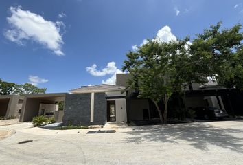 Casa en condominio en  Yucatán Country Club, Mérida, Yucatán