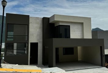 Casa en  Calle Loma Bonita 2220, Loma Larga, Monterrey, Nuevo León, 64710, Mex